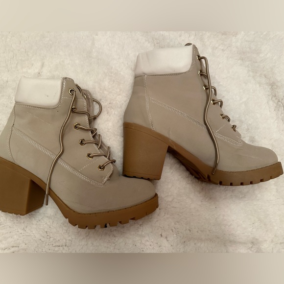 BNWT Heeled boots size 8 - Picture 5 of 7